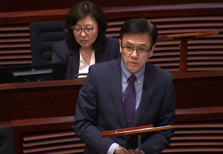 孫東表示，預計所有政府收費服務，今年內可落實電子支付選項。