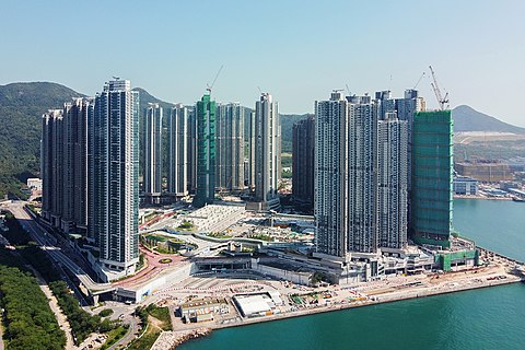 被告於將軍澳日出康城領凱某單位涉案。