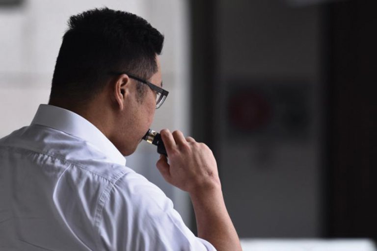 醫學界及教育界都支持有關規管電子煙和加熱煙的條例草案。(大公報圖片)