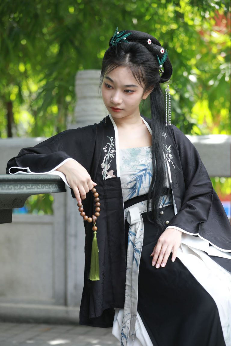 華服散發獨特的風格。﹙大會提供）