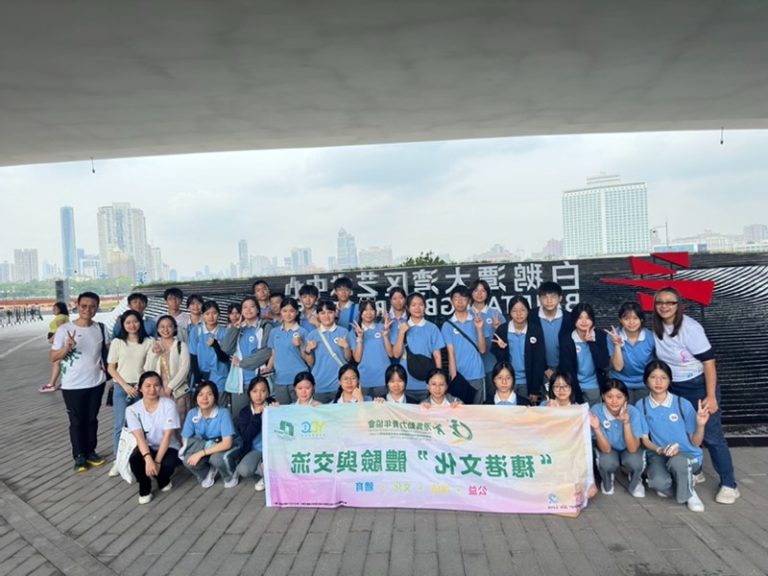 白鵝潭大灣區藝術中心,藝術中心的建築設計融合了現代與傳統元素,體現了大灣區的創新精神和文化多樣性