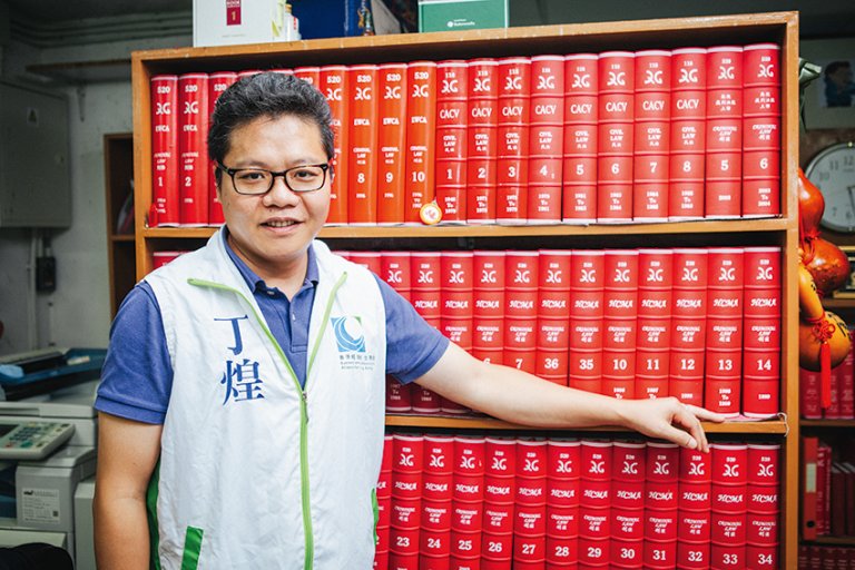 大律師丁煌表示，冒簽行為非常惡質，最高會被判14年。
