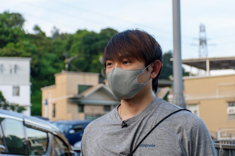 煙民與非煙民對於香港控煙政策各有看法。
