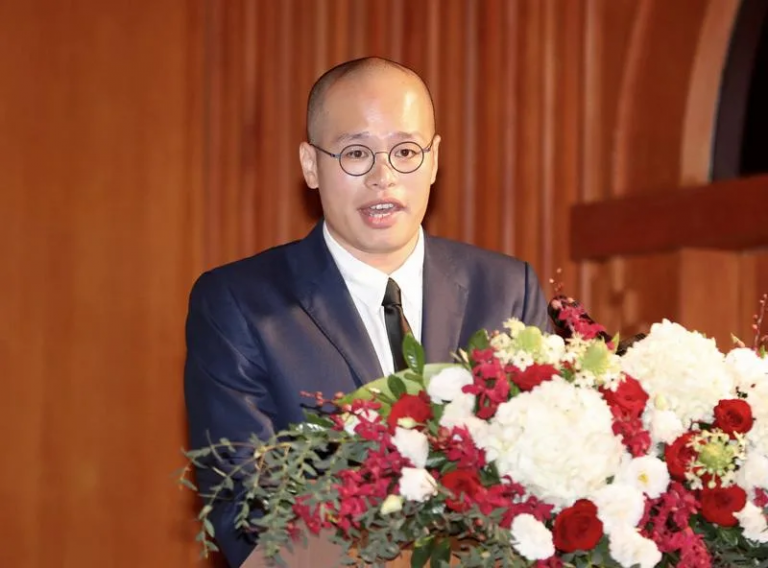 黎智英的兒子黎崇恩多次求助英國,要求協助釋放其父。