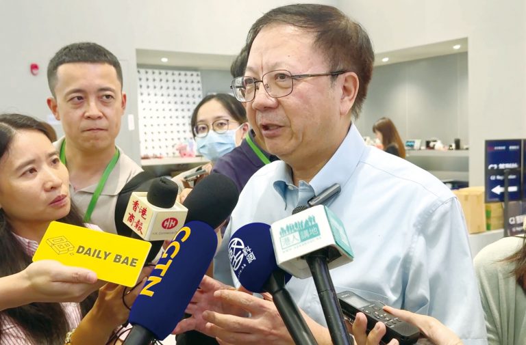 香港科技大學（廣州）功能樞紐院長溫維佳。