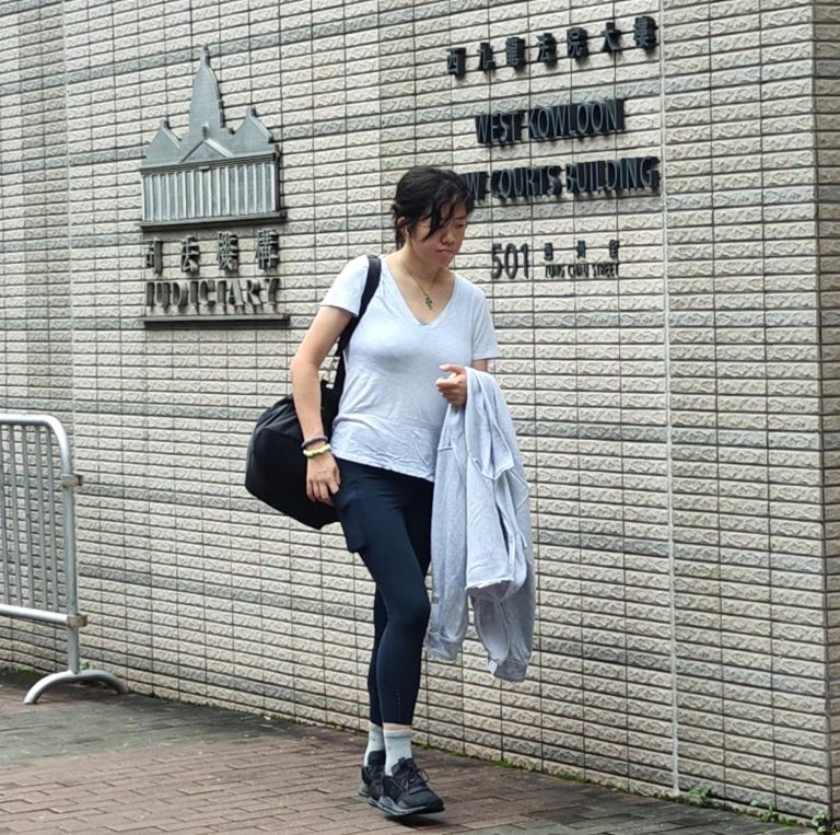 黎智英女兒黎采到達法院。（周文虎攝）