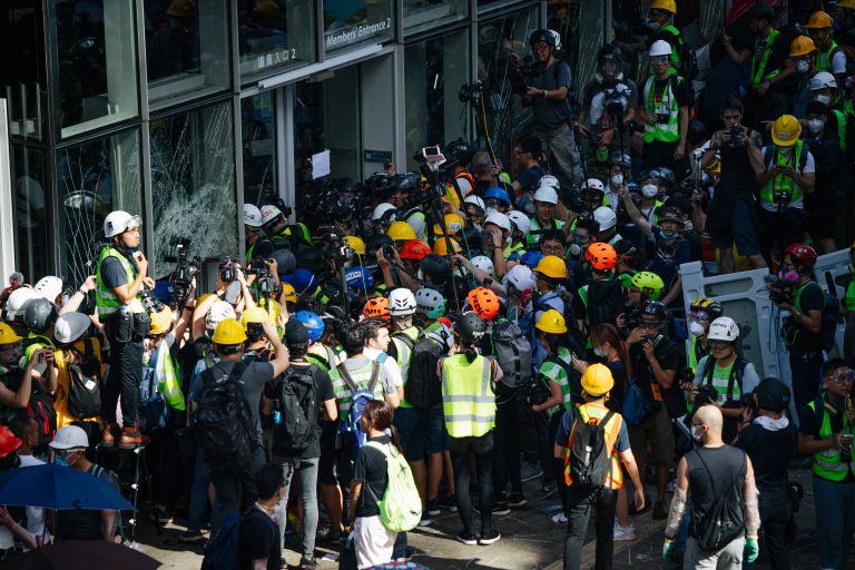 黎智英認為7.1立法會衝擊事件具爭議性,擔心事件後市民不再支持反修例運動。（資料圖片）