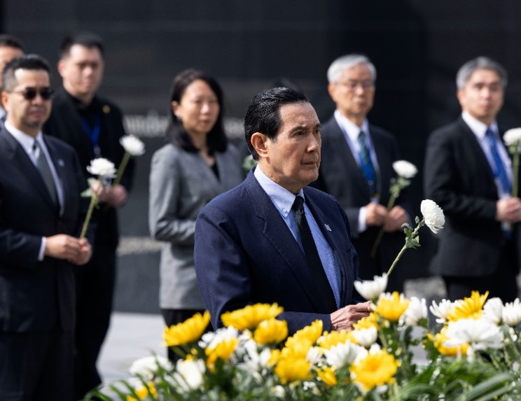 馬英九到侵華日軍南京大屠殺遇難同胞紀念館憑弔　指不可遺忘歷史