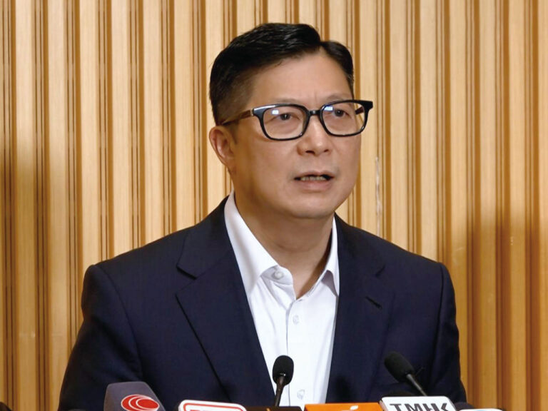 保安局局長鄧炳強承非法燃油轉注的指檢控個案數字，較去年同期大幅上升。