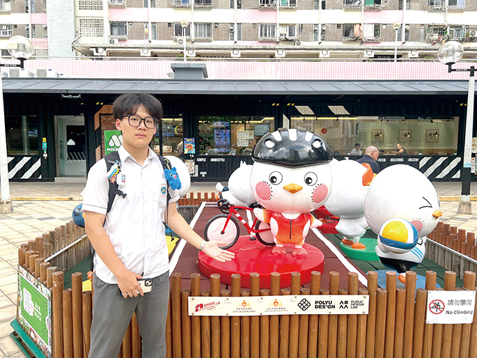 方同學讚賞「深DUCK」全運新造型。