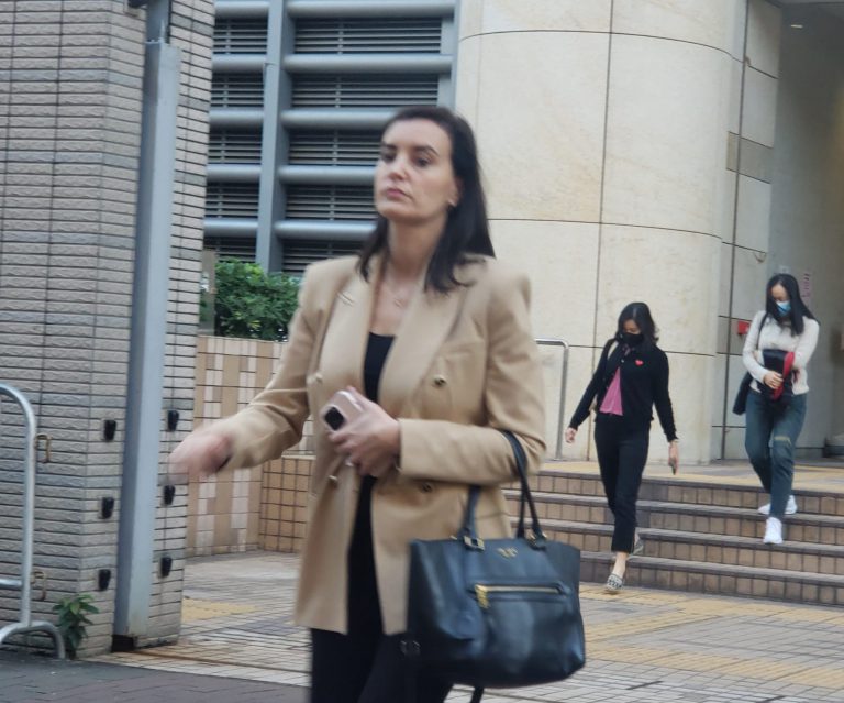 意大利駐港領事下午到庭旁聽。