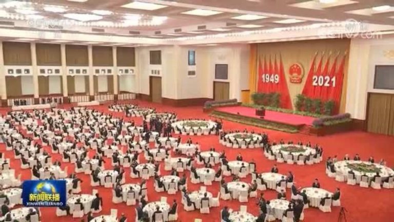 國務院舉辦國慶招待會，500多名中外人士參加。