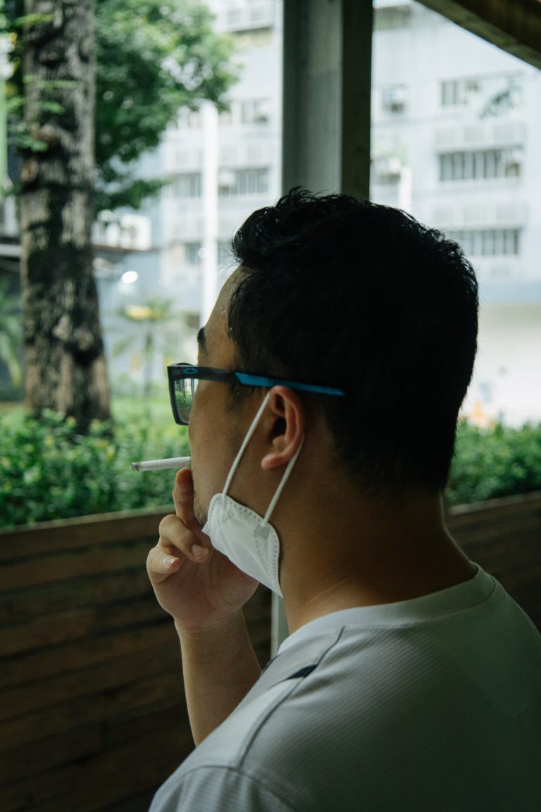 有煙民認為，控煙策略重點不應是想方設法禁止或懲罰煙民，應落在如何有效分隔吸煙者與非吸煙者。