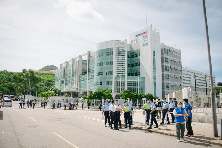 陳沛敏供稱,國安法生效後,《蘋果》員工擔心報道中用「閹割選舉」、「武漢肺炎」等字眼會否違法,其後羅偉光決定繼續可使用。