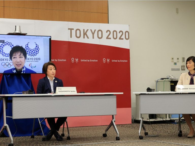 東京奧運舉行五方高層會議後,決定因疫情關係,不招待外國觀眾入場觀看比賽。