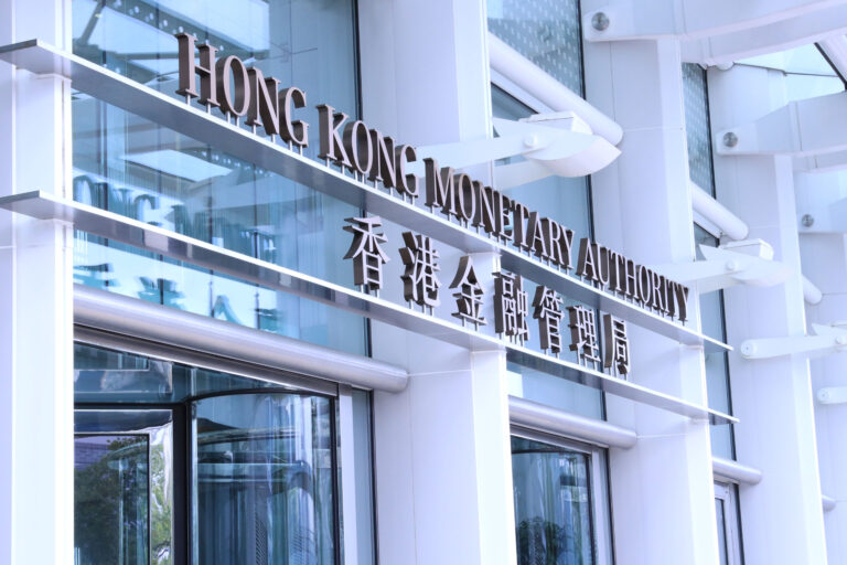 發展大宗商品實物交割期貨市場，應該成為香港首份五年規劃中的重點篇章。