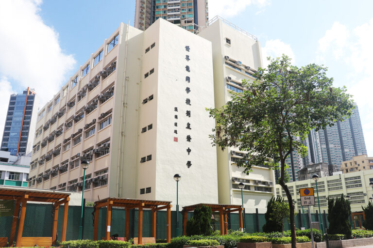 世界龍岡學校劉皇發中學遭一名舊生索償「感情損害」。