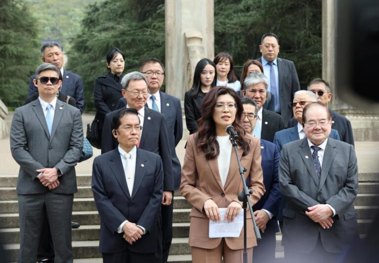 「習鄭會」後確定了兩岸人民「要交流」、「要合作」、「要發展」的主流民意，「不變」。