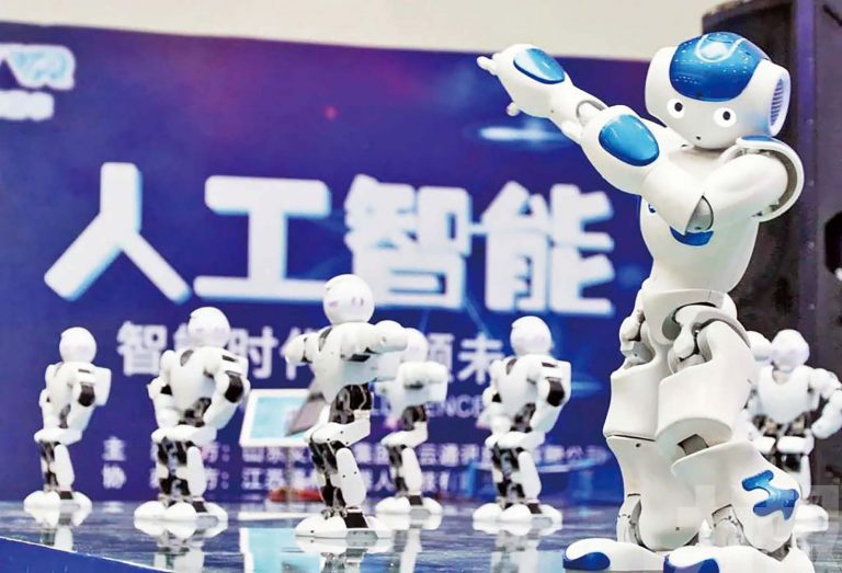 當今是走回19世紀弱肉強食森林時代，幸好中國現今國富民強，科技先進，軍備現代化和強大，否則隨時會任美國魚肉。