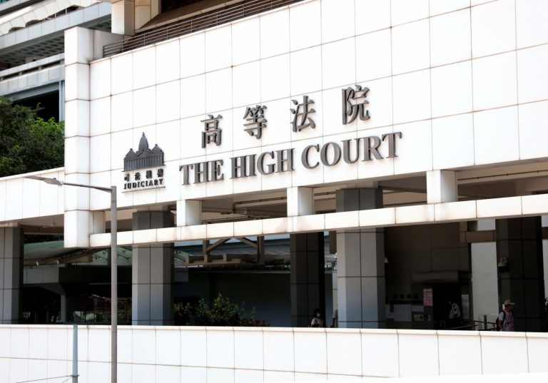 律師蕭思江透過公司入稟高院,要求法庭頒令宣布5名提出法案的美國國會議員干犯妨礙司法公正及藐視法庭罪。