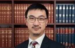 大律師蘇信恩現共面對五項控罪。