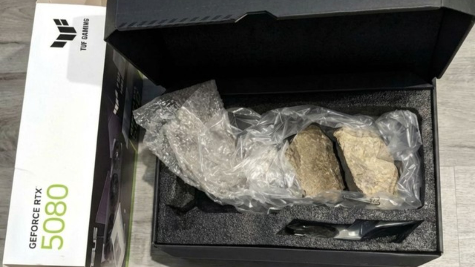 【堅有片】購買近萬元顯示卡堅持即場開箱　結果證明這樣做完全正確
