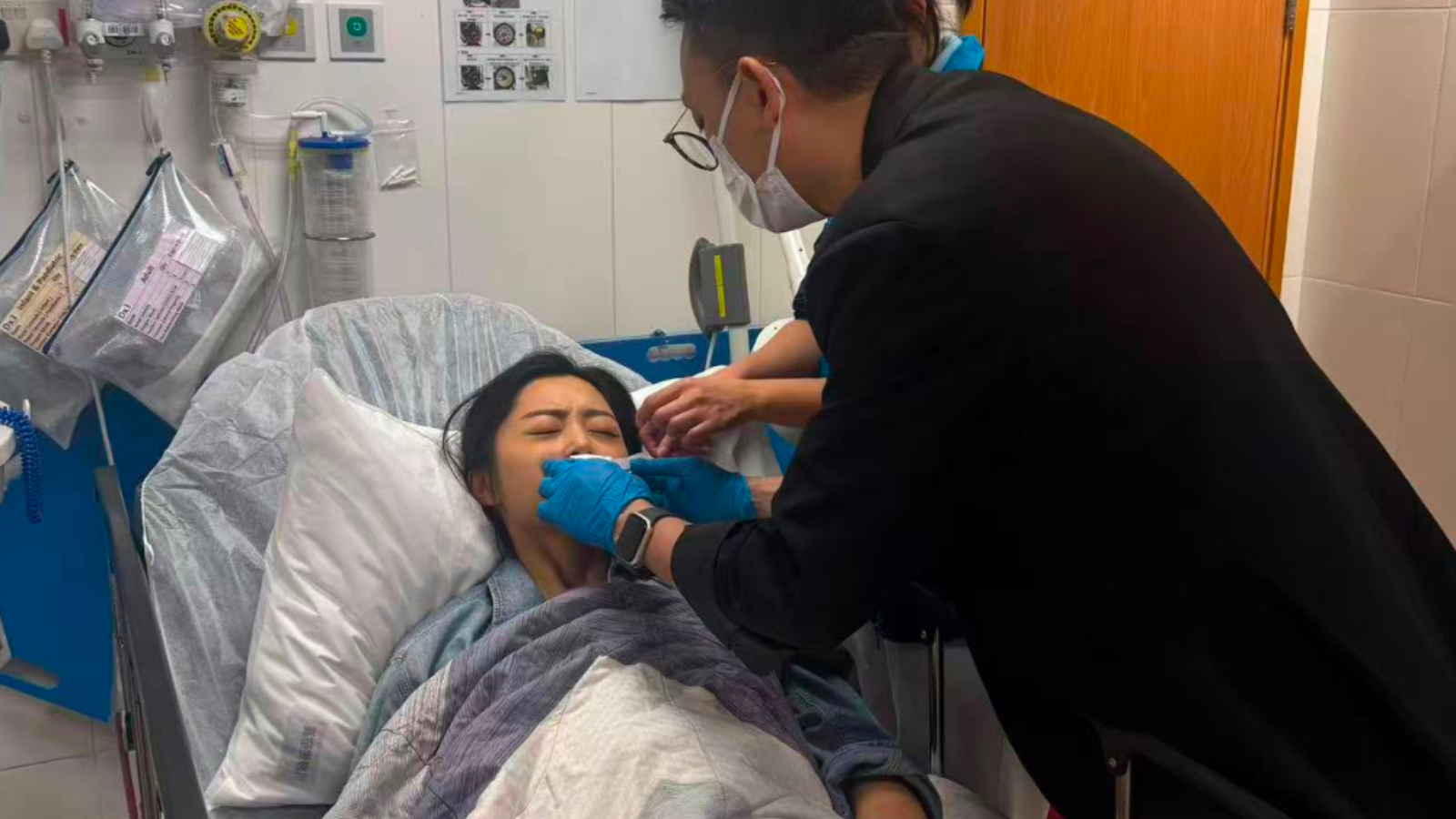 衛詩雅拍戲受傷　口部嘴唇縫逾50針　術後全面停工