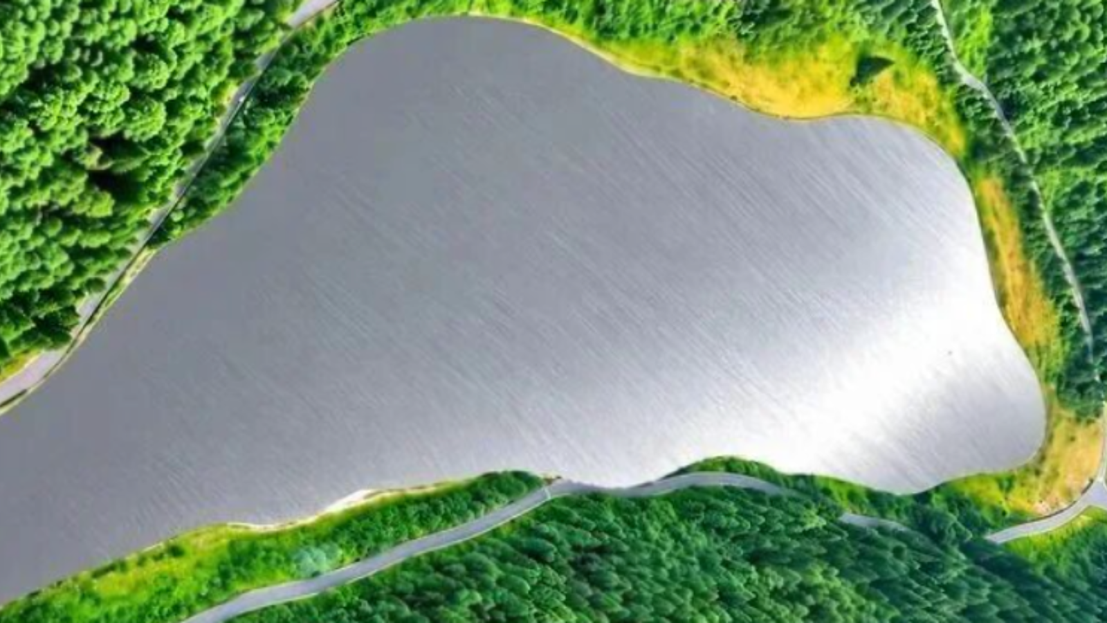 高山天池底藏656噸不銹鋼　景區解釋：喀斯特地貌滲漏無奈之舉
