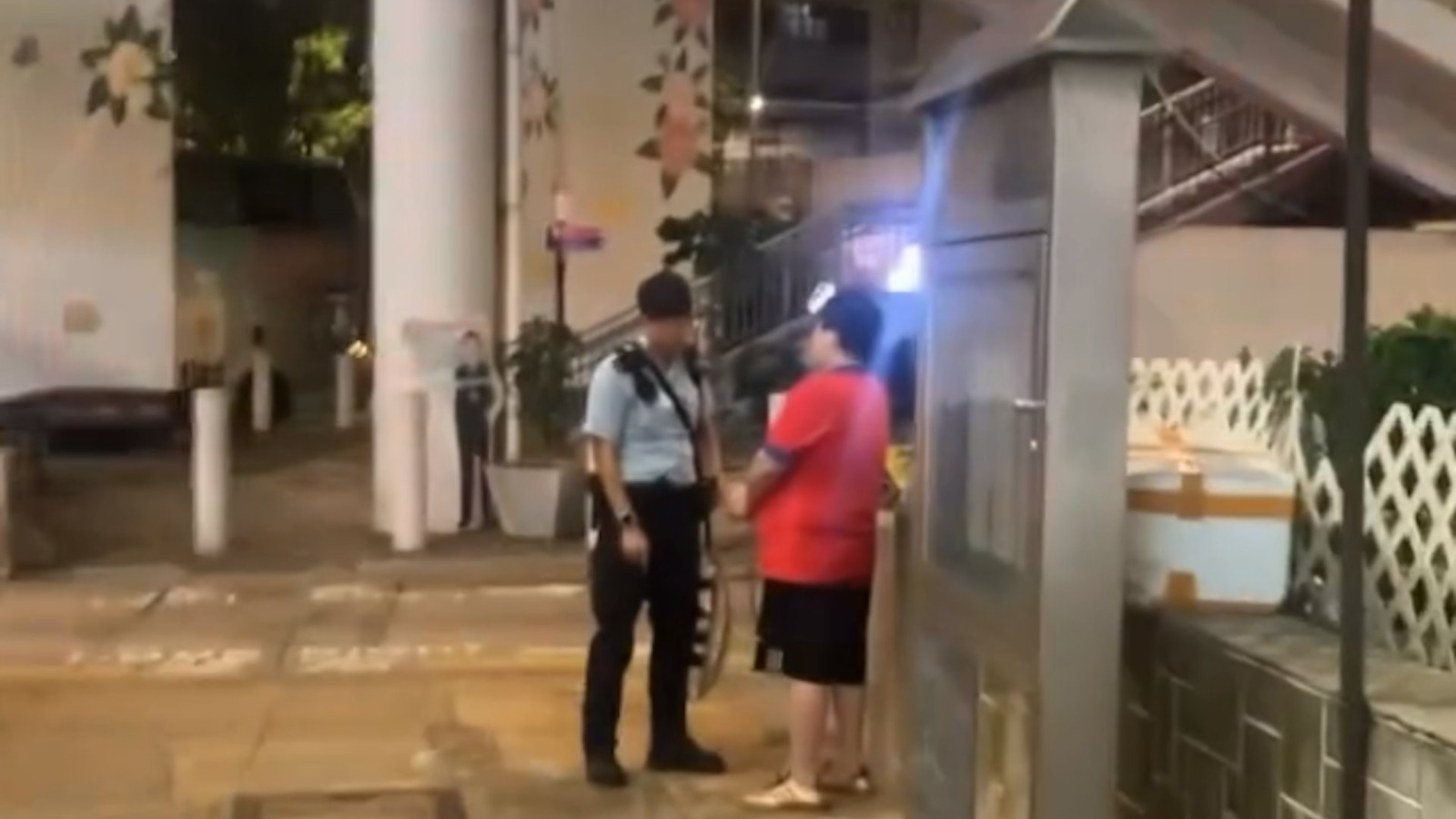 「佢條迷你裙好吸引」　無業男深夜當街胸襲強吻夜歸女　認非禮罪判囚4星期