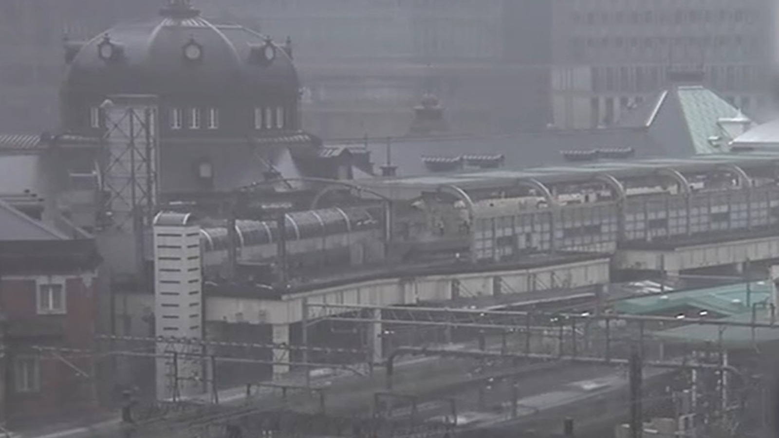 杜鵑颱風將侵襲日本  關東地區等遇破紀錄強降雨  當局向逾167萬居民發疏散令