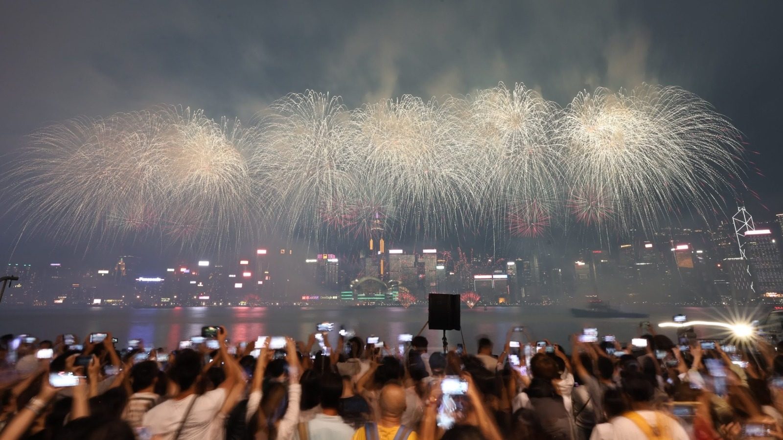 2026國慶煙花匯演維港上空舉行　歷時約23分鐘發放逾3萬枚煙花